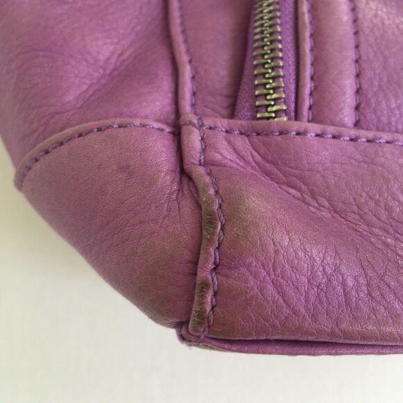 B. Makowsky Pebbled Leather Organizer Hobo Shoulder Bag Freesia Lilac Purple - Picture 3 of 12